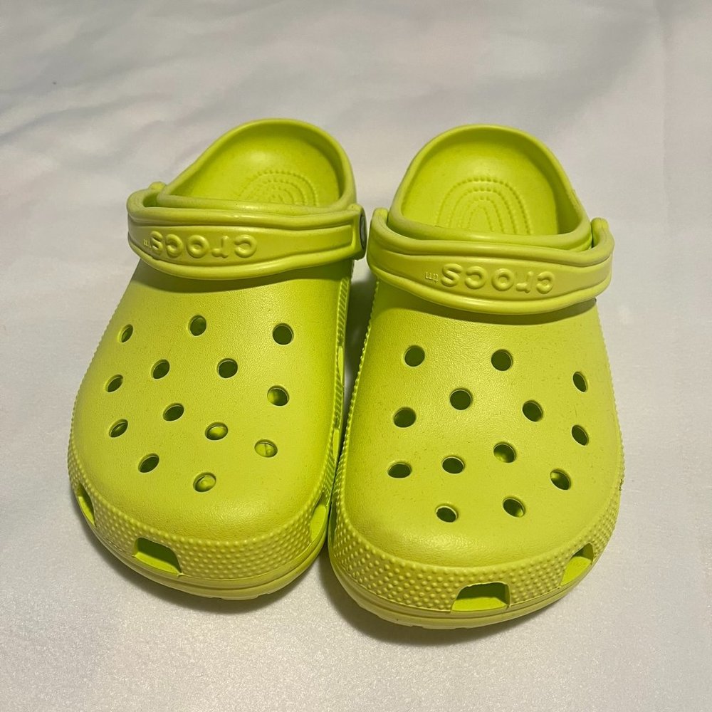 Crocs Classic Clog - Color "Acidity" - W9/M7